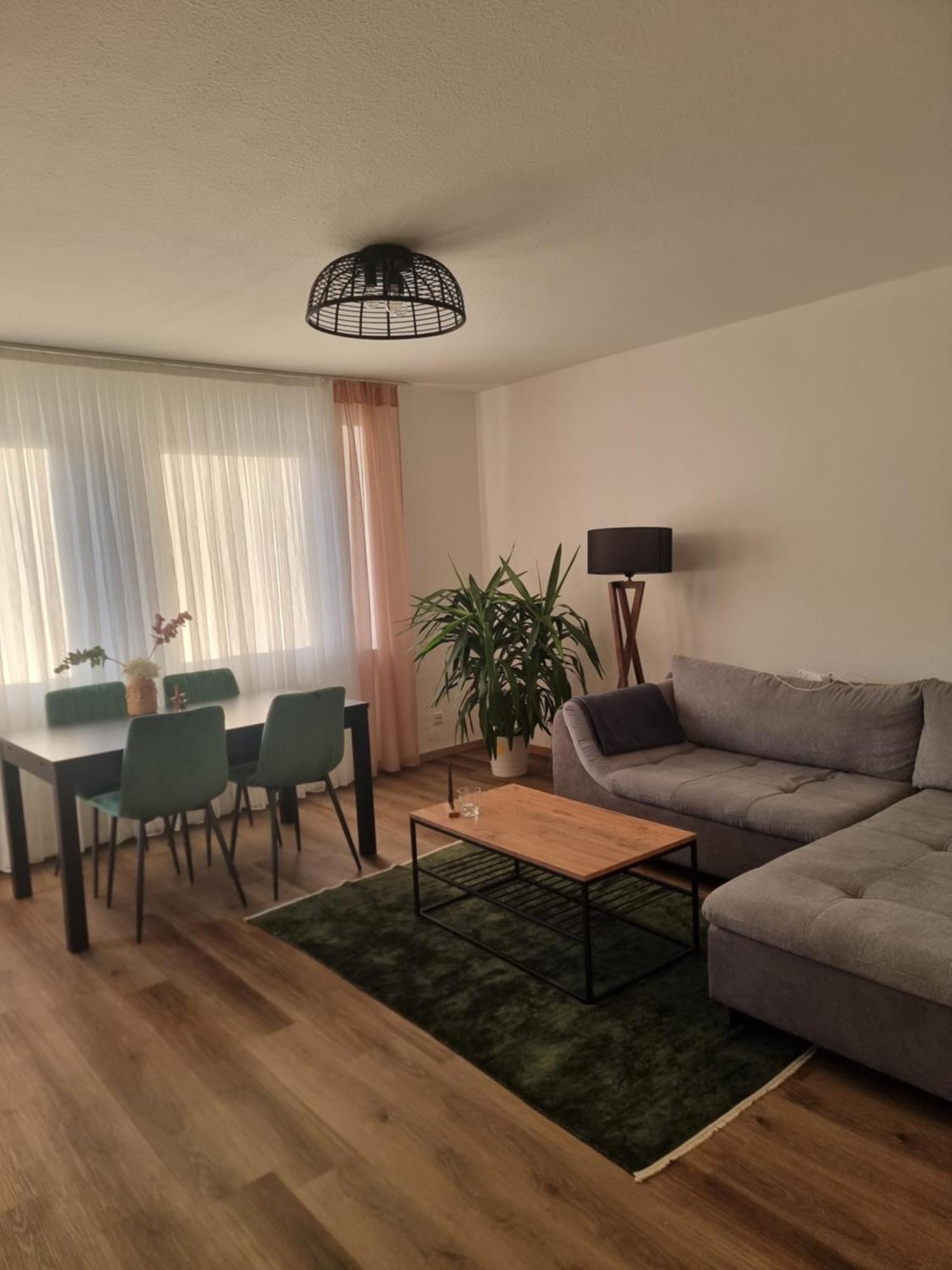 Hp 3-zi-whg - 69qm, 6 Pers, Balkon, Wifi, Kueche, Bad Apartment Hannover